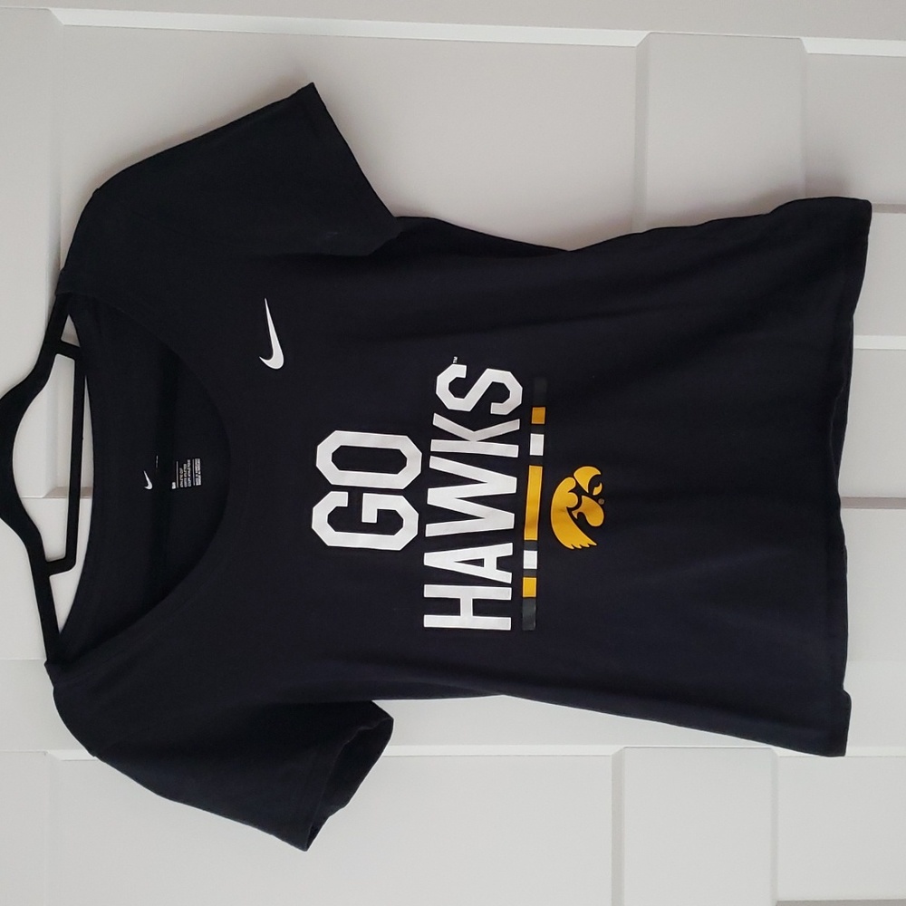 Nike Womens Size Small Iowa Hawkeyes "Go Hawks" Shirt